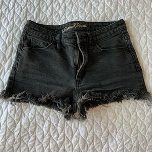 Universal Threads High rise shortie size 4/27